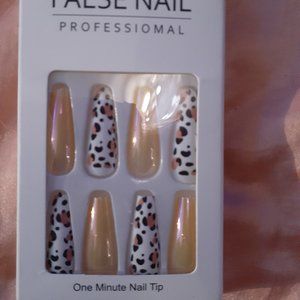 SALE!!! Brand New False Nails